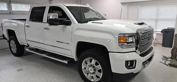 GMC SIERRA HD 2019 1GT12SEY3KF276066 image